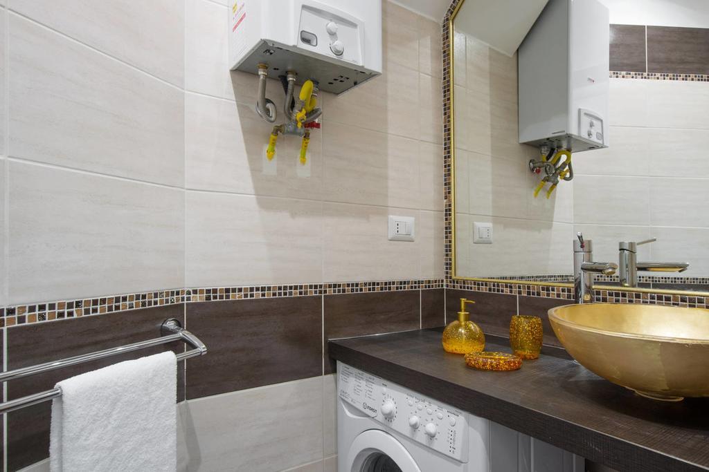 Gold Vatican Apartment ローマ エクステリア 写真